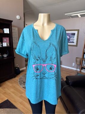 Boutique blue bunny graphic blouse w/pink glasses-size XL